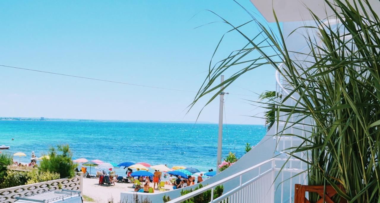 Porto Cesareo Appartamento Panoramico Fronte Mare Con Parcheggio Coperto Torre Lapillo Exterior foto