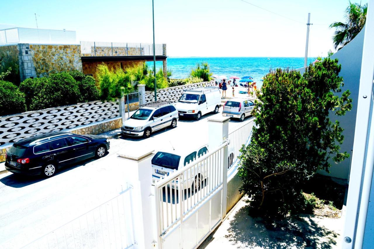 Porto Cesareo Appartamento Panoramico Fronte Mare Con Parcheggio Coperto Torre Lapillo Exterior foto